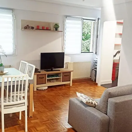 En San Sebastian Con Plaza De Parking Gratis شقة